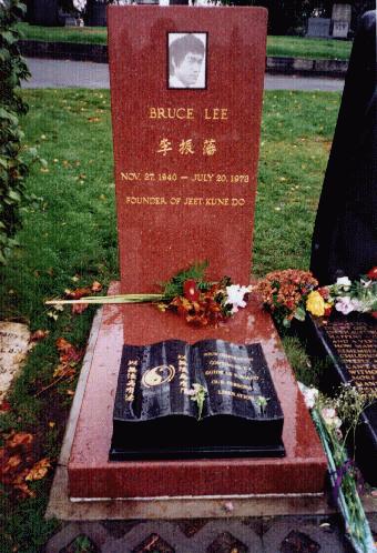 Sifu Lee's grave stone